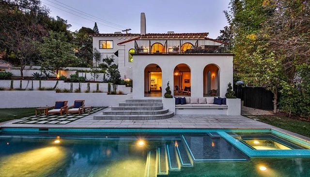 Ready for absolute #luxury in Los Angeles? This 1930's Spanish Revival is the definitive Classic Hollywood Hills Estate. See its stunning interior using the link in our bio! #soho #chateau #hollywood #vacationhome #airconciergelux #airbnb #airbnbla #vacation #travel #inspiration #vacationtips<br />
https://www.airbnb.com/rooms/18359773